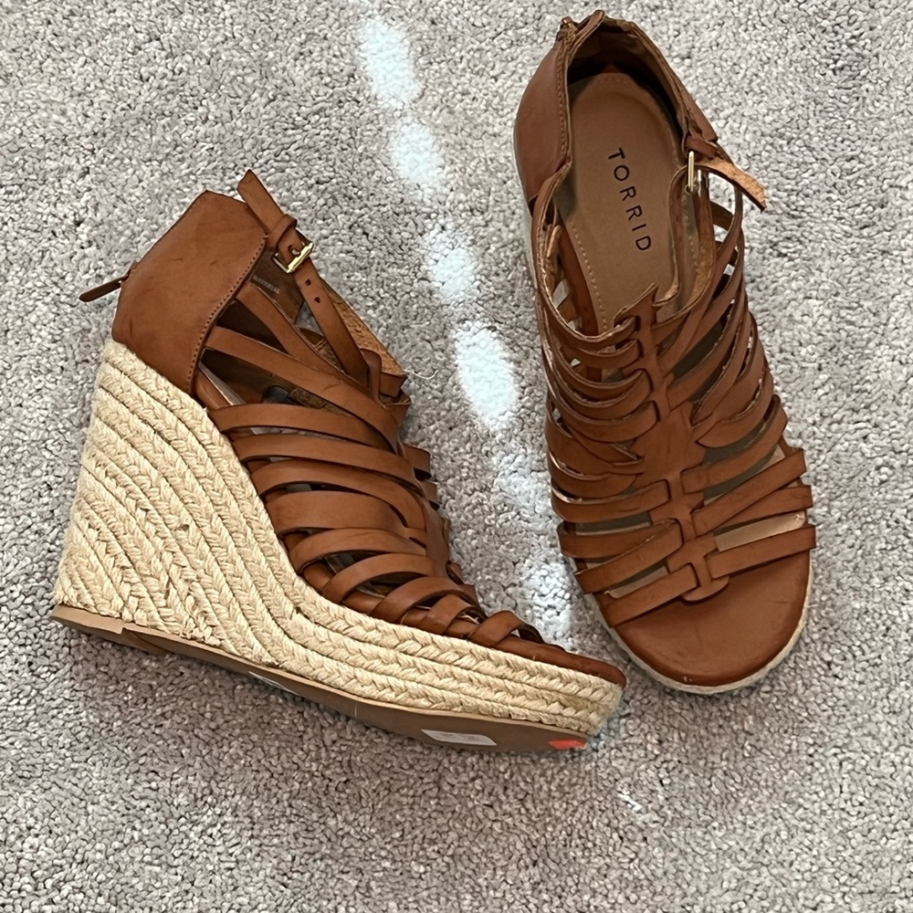 Torrid Wedges